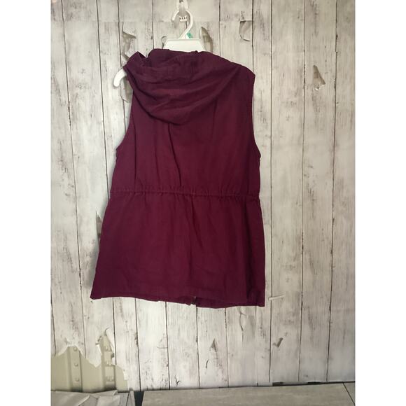 Zenana Outfitters Hooded Utility Vest - Burgundy Red for Women - Picture 2 of 5